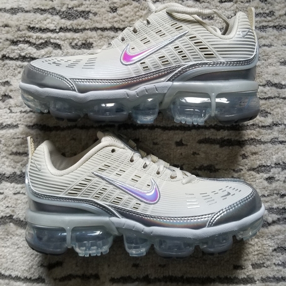 Nike Shoes - Nike Air Vapormax 360 Size 6.5W